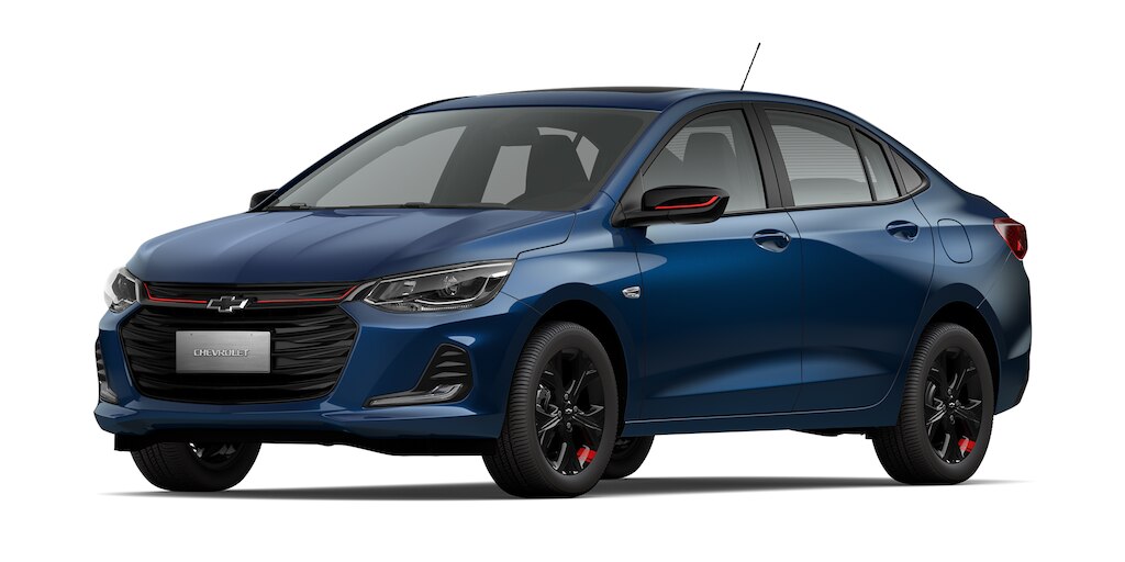 Chevrolet Onix 2023, sedán deportivo en color azul ultramar