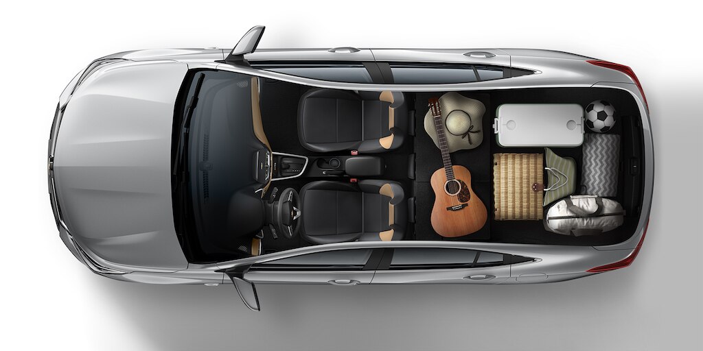 Espacio interior para ir a la aventura en Chevrolet Onix 2023, sedán deportivo