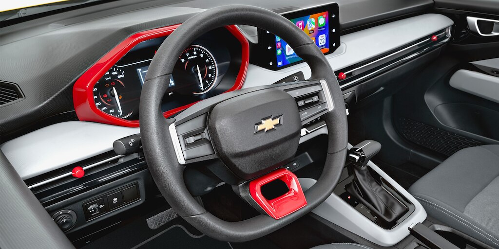 Complementa el estilo interior de tu Chevrolet Aveo Hatchback 2025 con el set de molduras a color de la carrocería