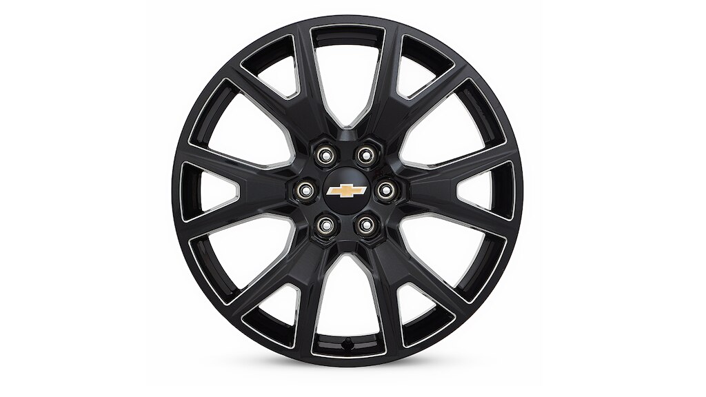 Rin en aluminio de 22 pulgadas en negro metalico con 6 brazos para tu camioneta Chevrolet Silverado Turbo 2025