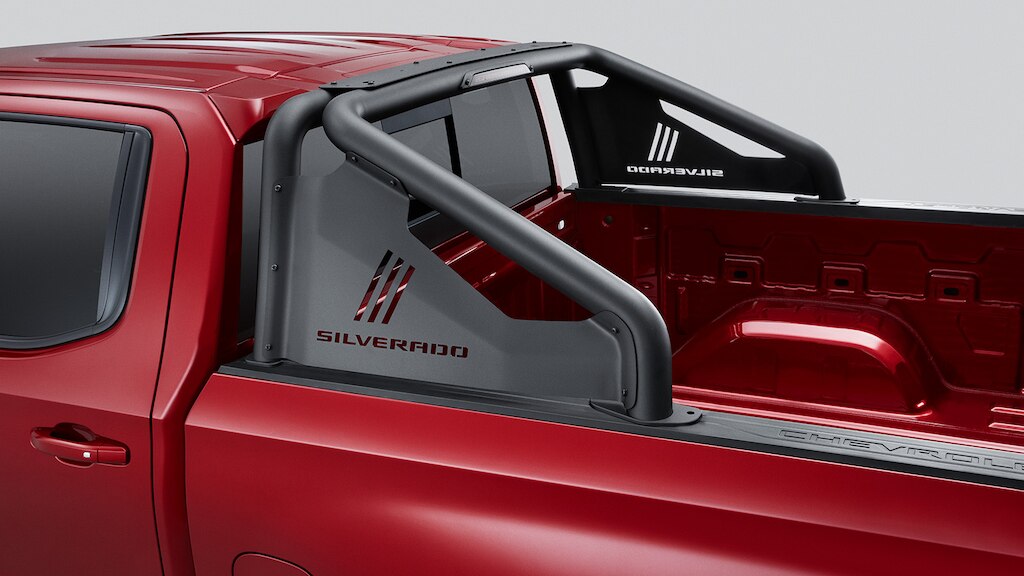 Sport bar con logo Silverado para camioneta de trabajo Chevrolet 2025